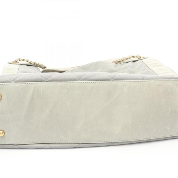 CHANEL Gray Leather Shoulder Bag - Picture 8 of 11